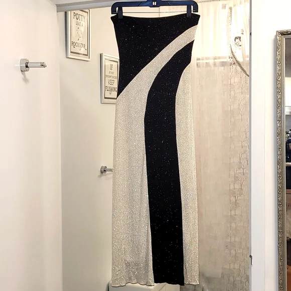 Hourglass | Dresses | Hourglass Evening Dress Medium | Poshmark